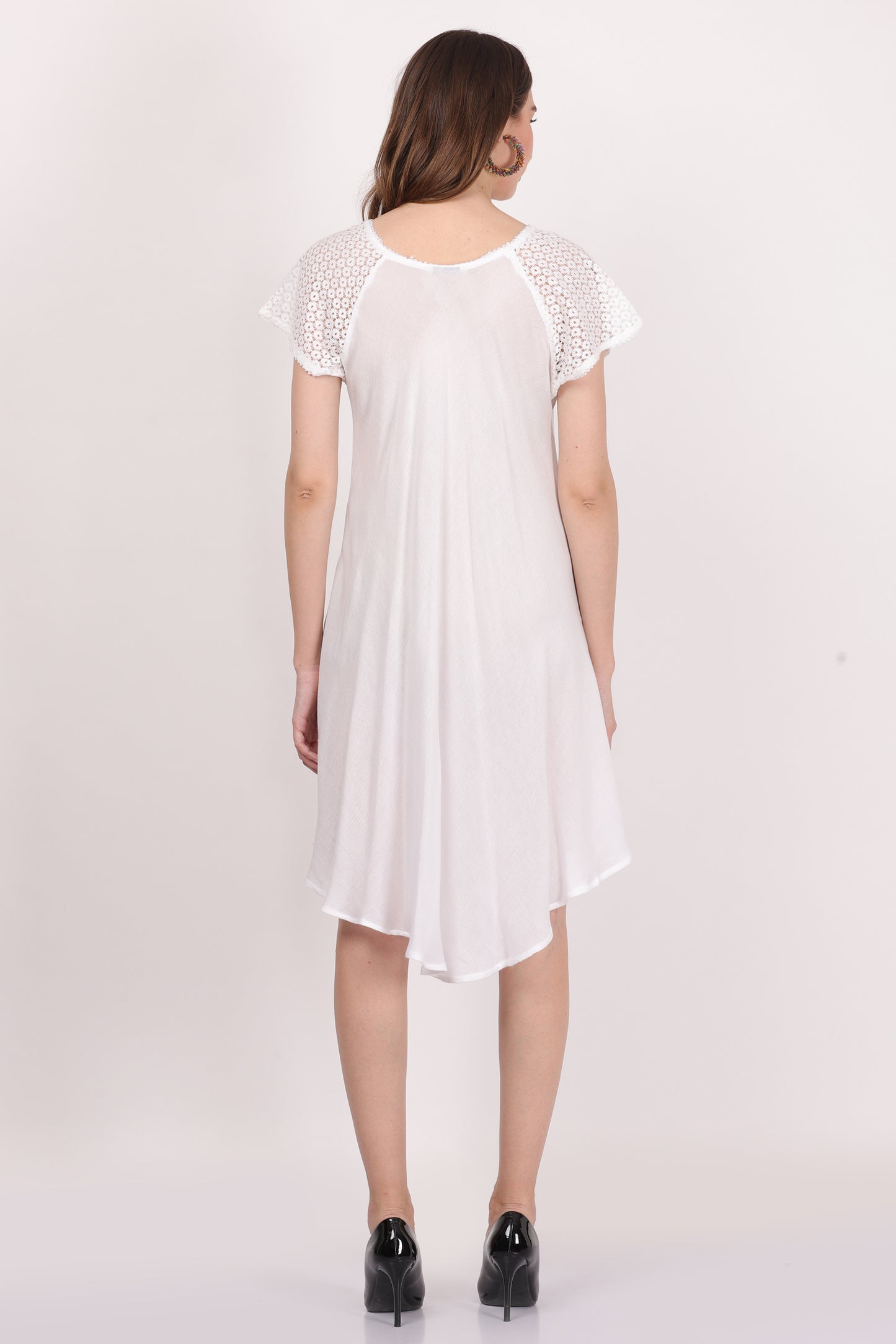 Bata Blanca de Dama Con Mangas
