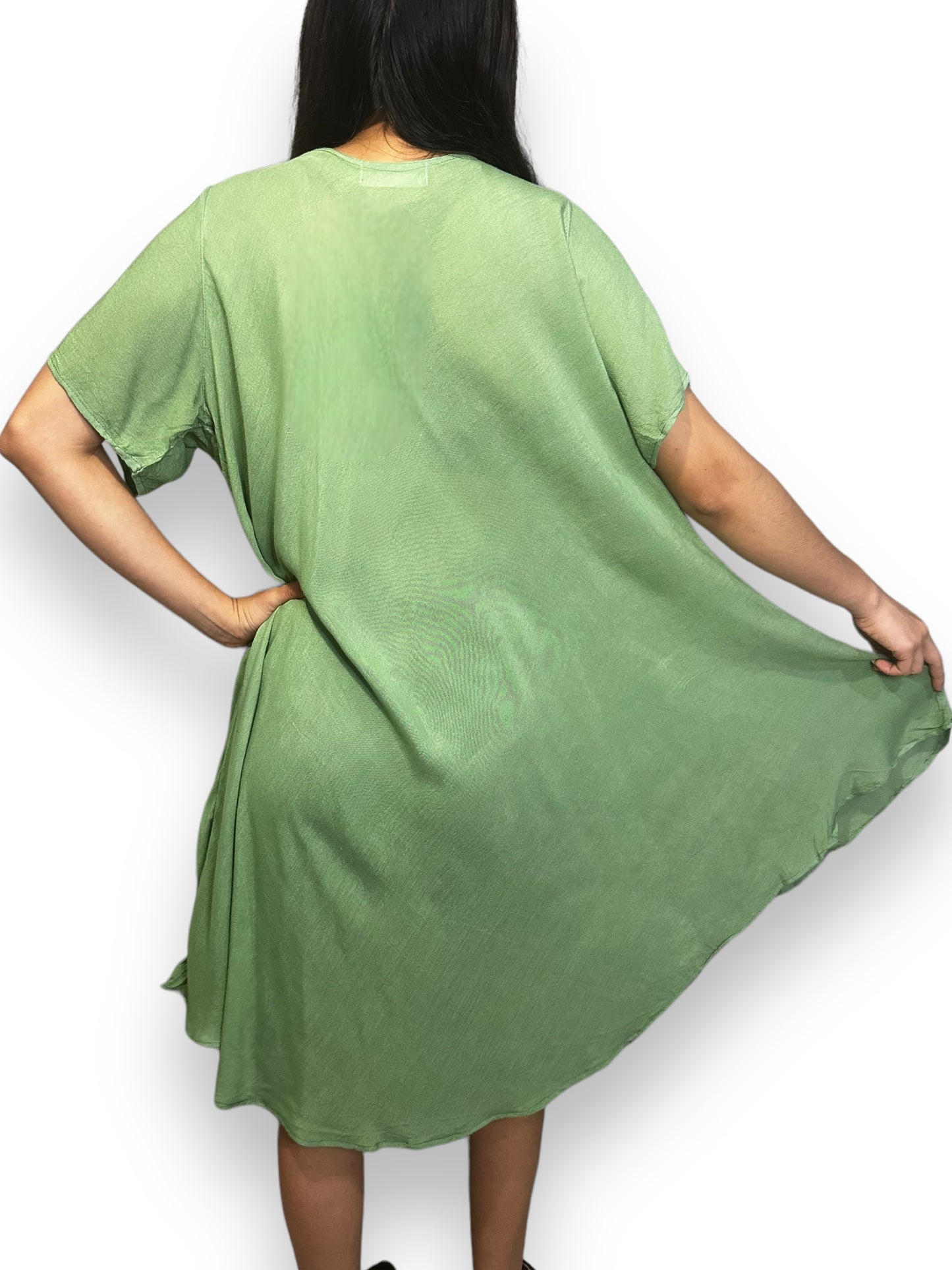 Vestido Verde Estampado Floreado con Mangas