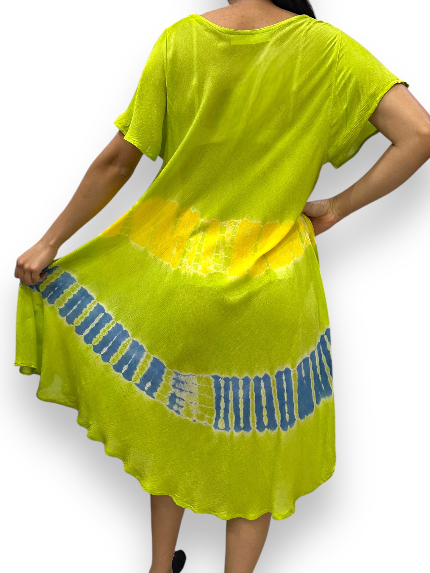 Vestido de Dama Verde Floreado con mangas