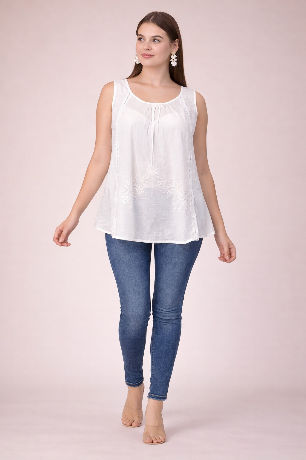 Blusa Blanca Con Bordados Sin Mangas