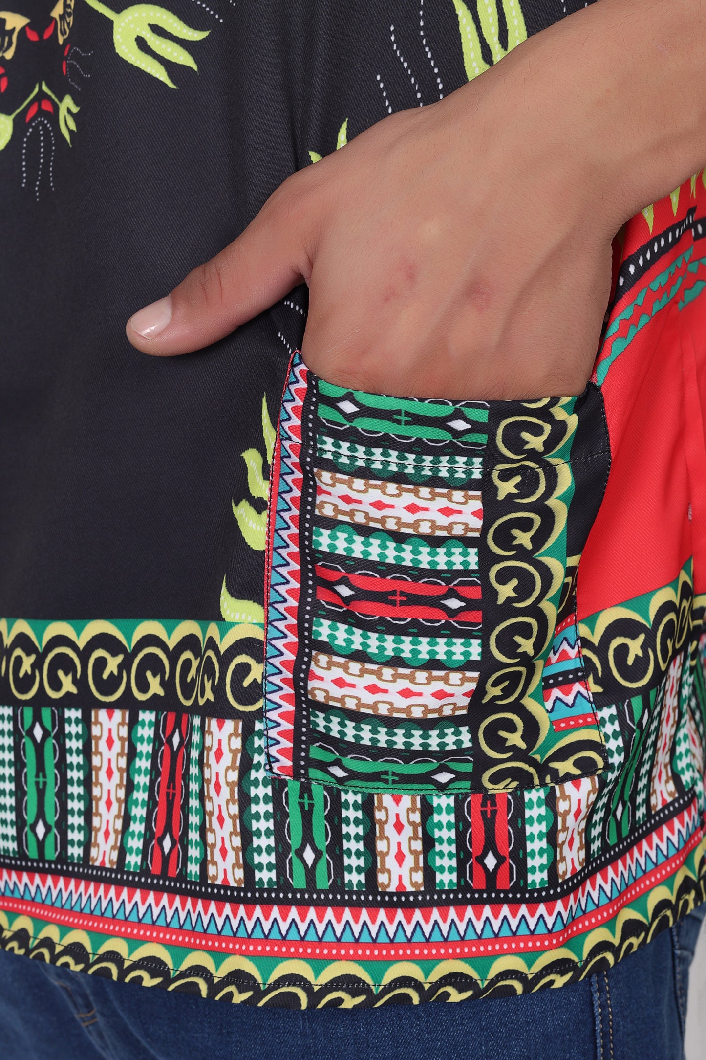 Camisa de Hombre con Estampado Afrocaribeño Negro