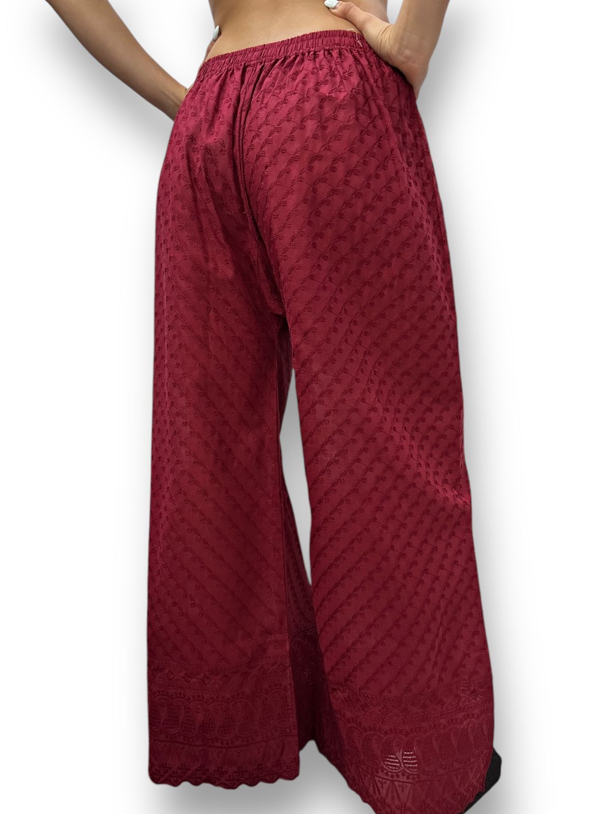 Pantalón de Dama Vino Bordado Palazzo con Encaje