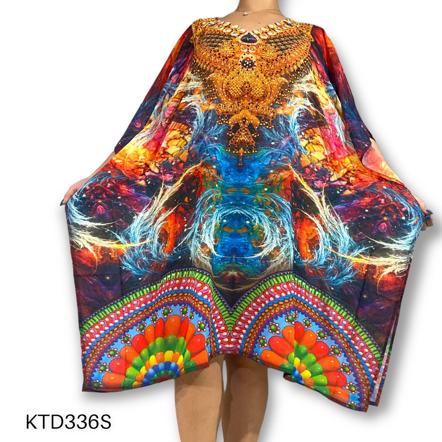 Vestido de Dama con Estampado Digital y Piedras Brillantes