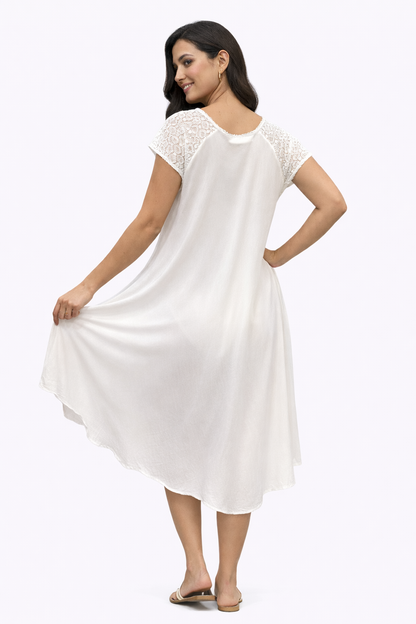 Vestido de dama blanco con mangas