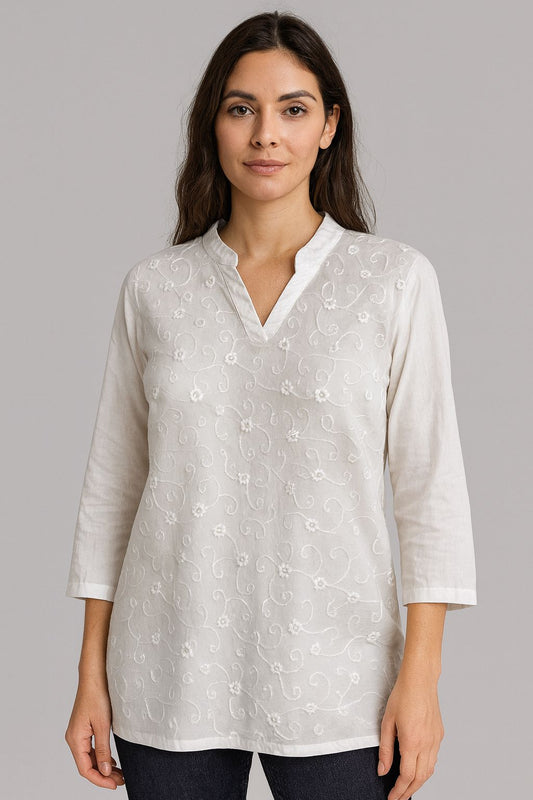Blusa Blanca con Bordados Manga 3/4