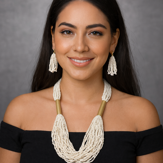 Collar y Aretes Elegante Marfil Tradicional