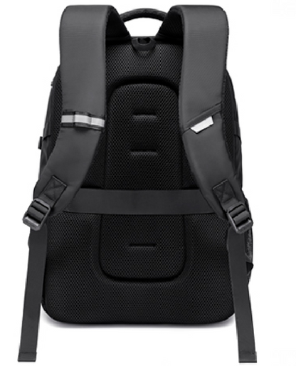 Bulto Mochila Morral Golden Wolf Negro 15,6''