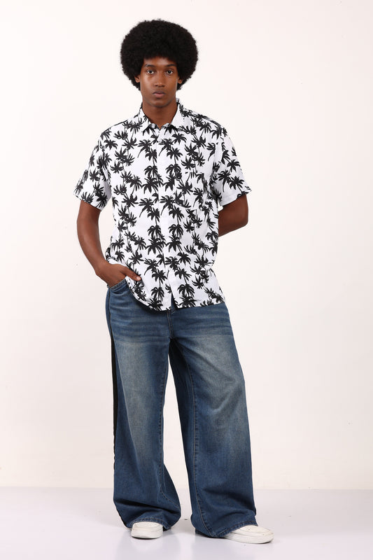 Camisa Hawaiana Playera Caribeña de Caballero Estampado Palmeras Fondo Blanco