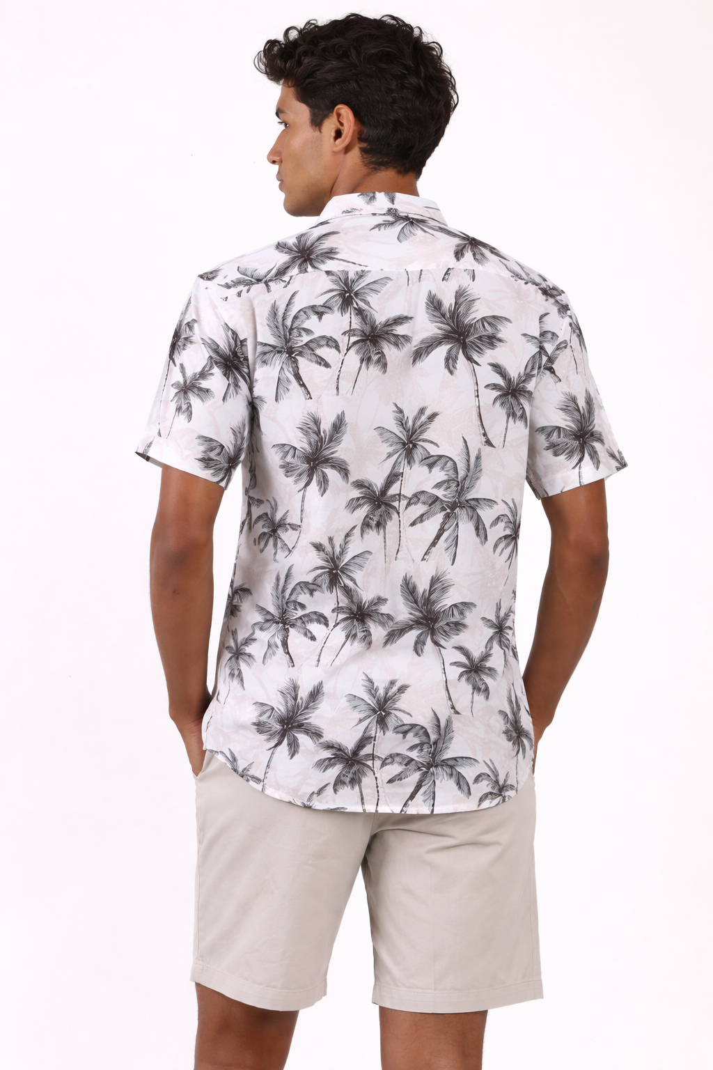 Camisa Hawaiana Playera Caribeña de Caballero Estampado Palmeras Fondo Blanco Dos