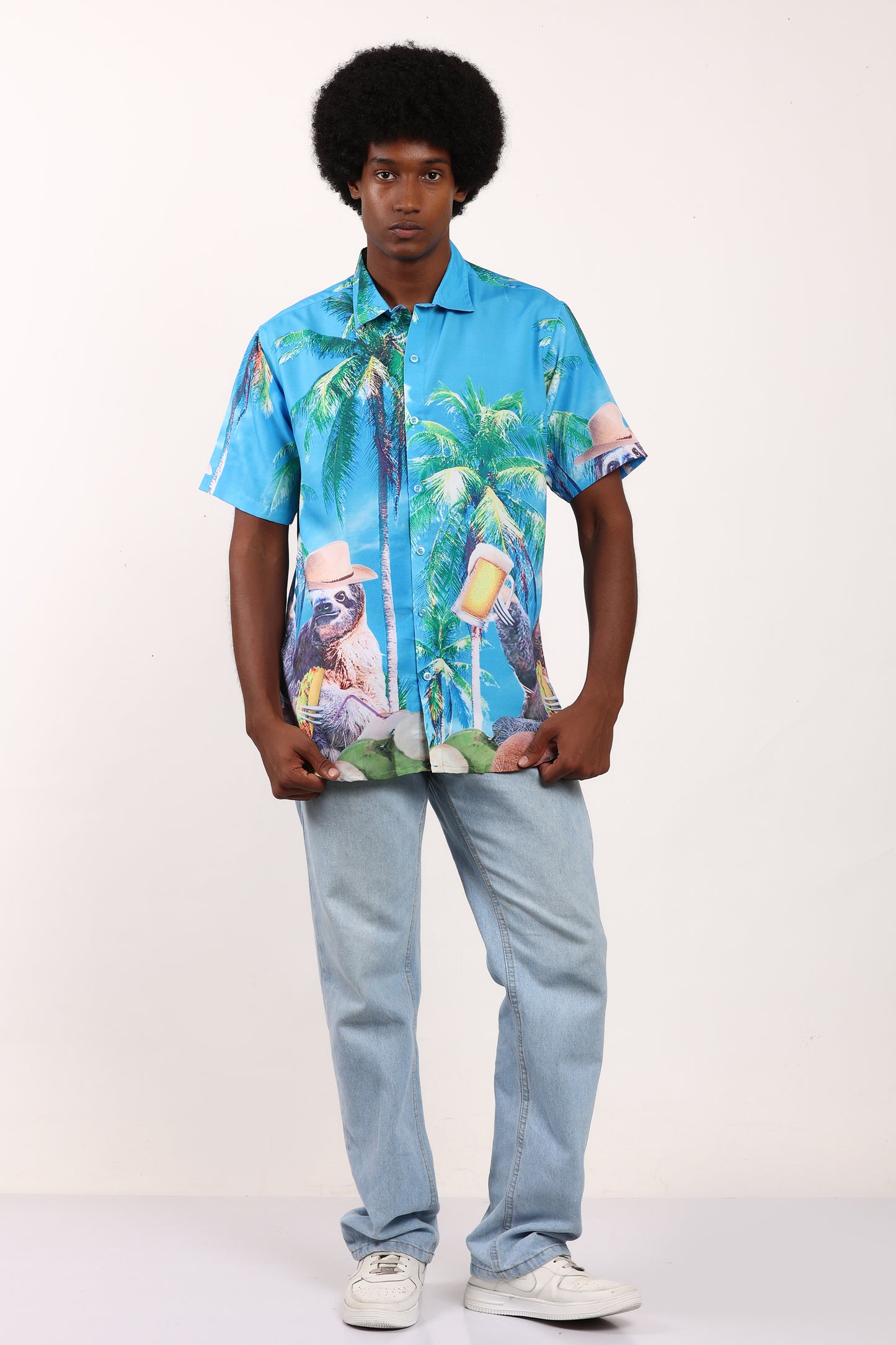 Camisa Hawaiana Playera Caribeña de Caballero Estampado Oso Perezoso Grande con Cerveza