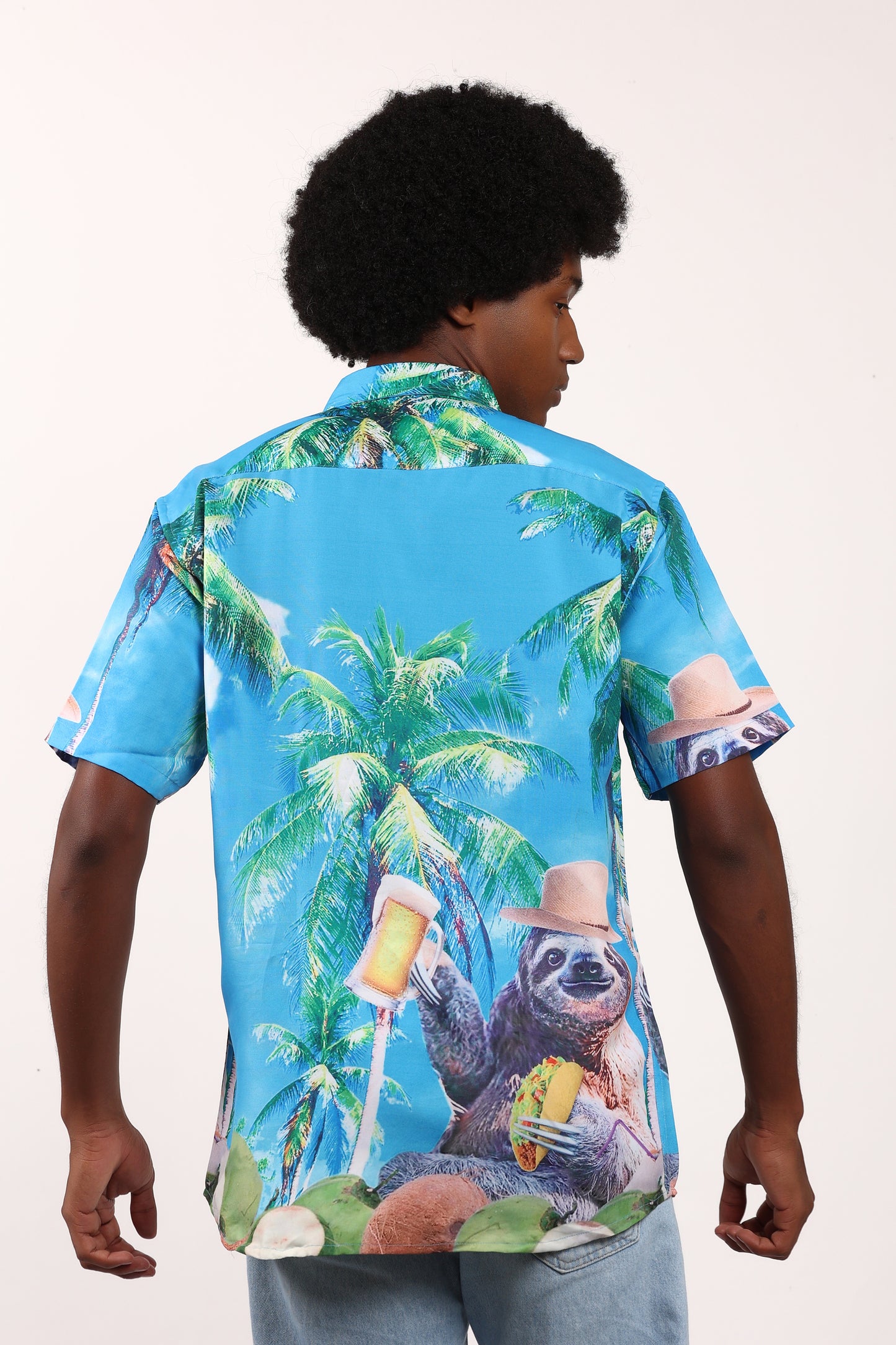 Camisa Hawaiana Playera Caribeña de Caballero Estampado Oso Perezoso Grande con Cerveza