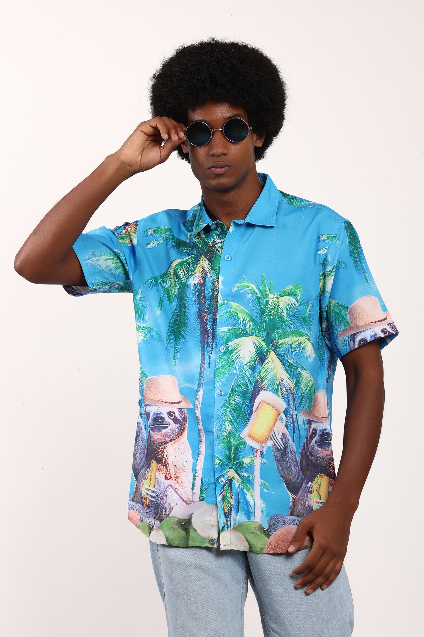 Camisa Hawaiana Playera Caribeña de Caballero Estampado Oso Perezoso Grande con Cerveza