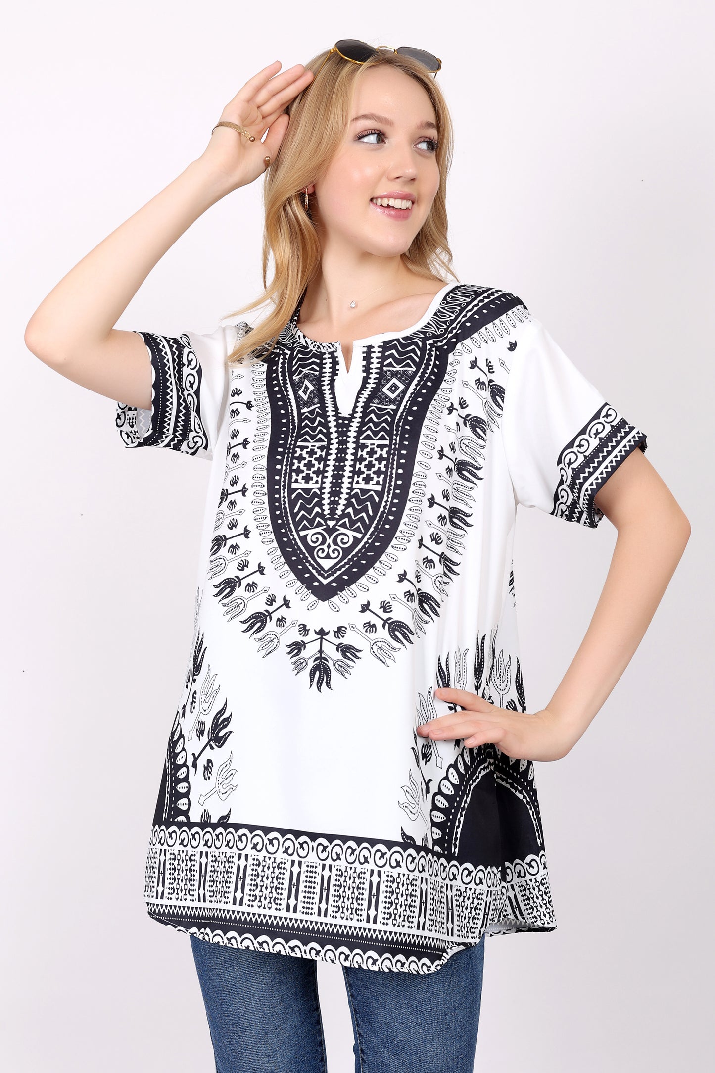 Blusa Afrocaribeña de Dama Estampado Blanco con Negro