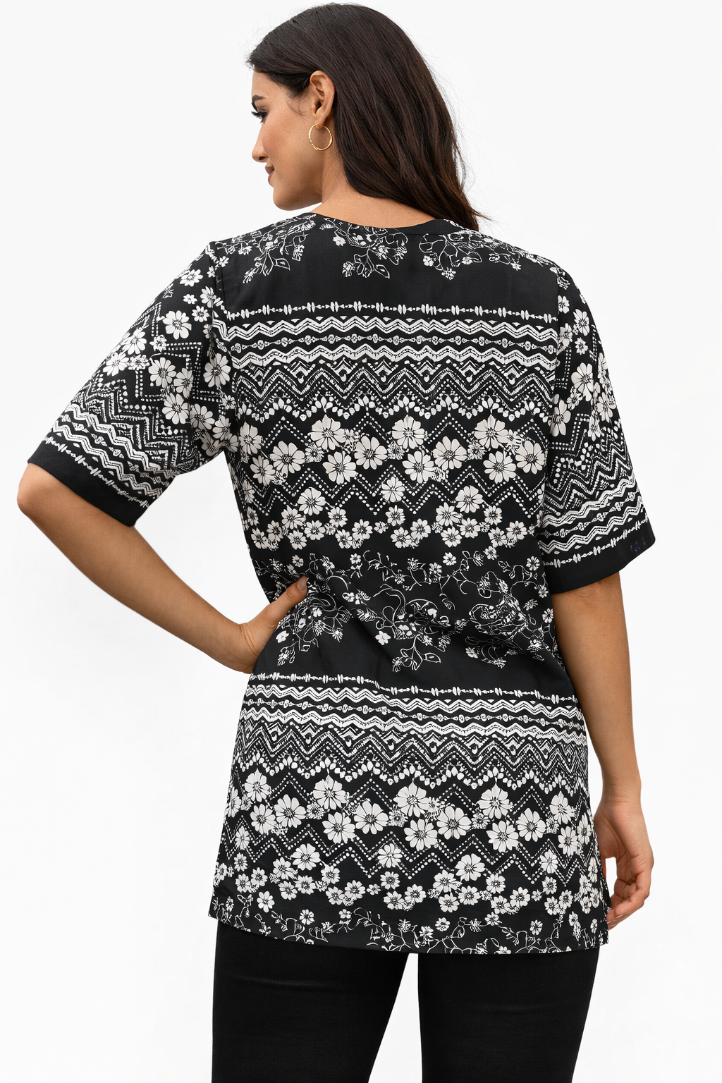 Blusa Negra Estampado Floral