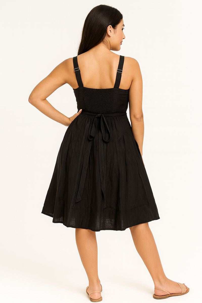 Vestido Negro Bohemio con Ajuste Posterior