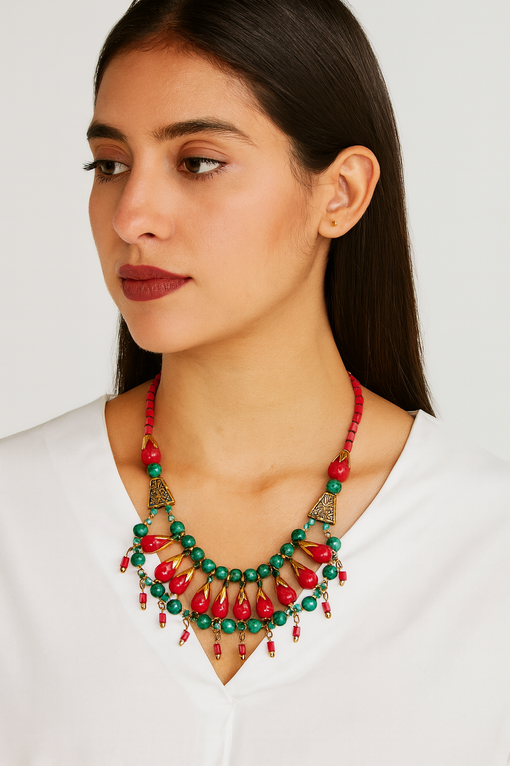 Collar Artesanal Étnico Verde y Rojo